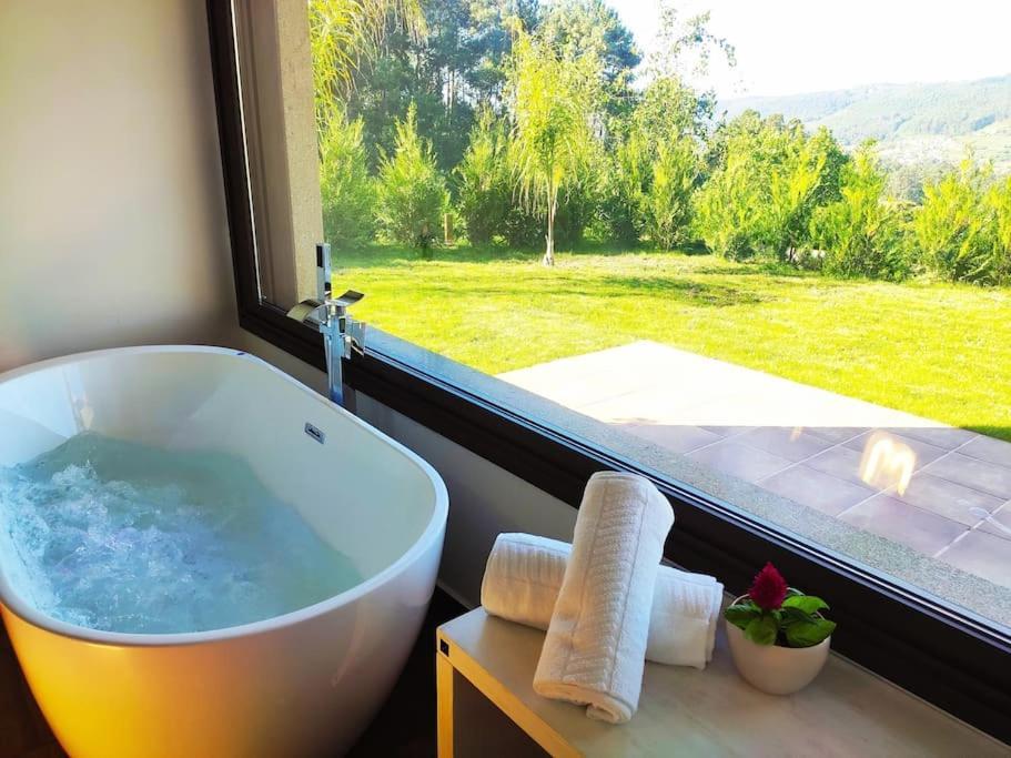 Casa Nueva En Vigo Rural Mos Con Jacuzzi Y Chimenea Para Escapada Romantica Pontevedra Exterior foto